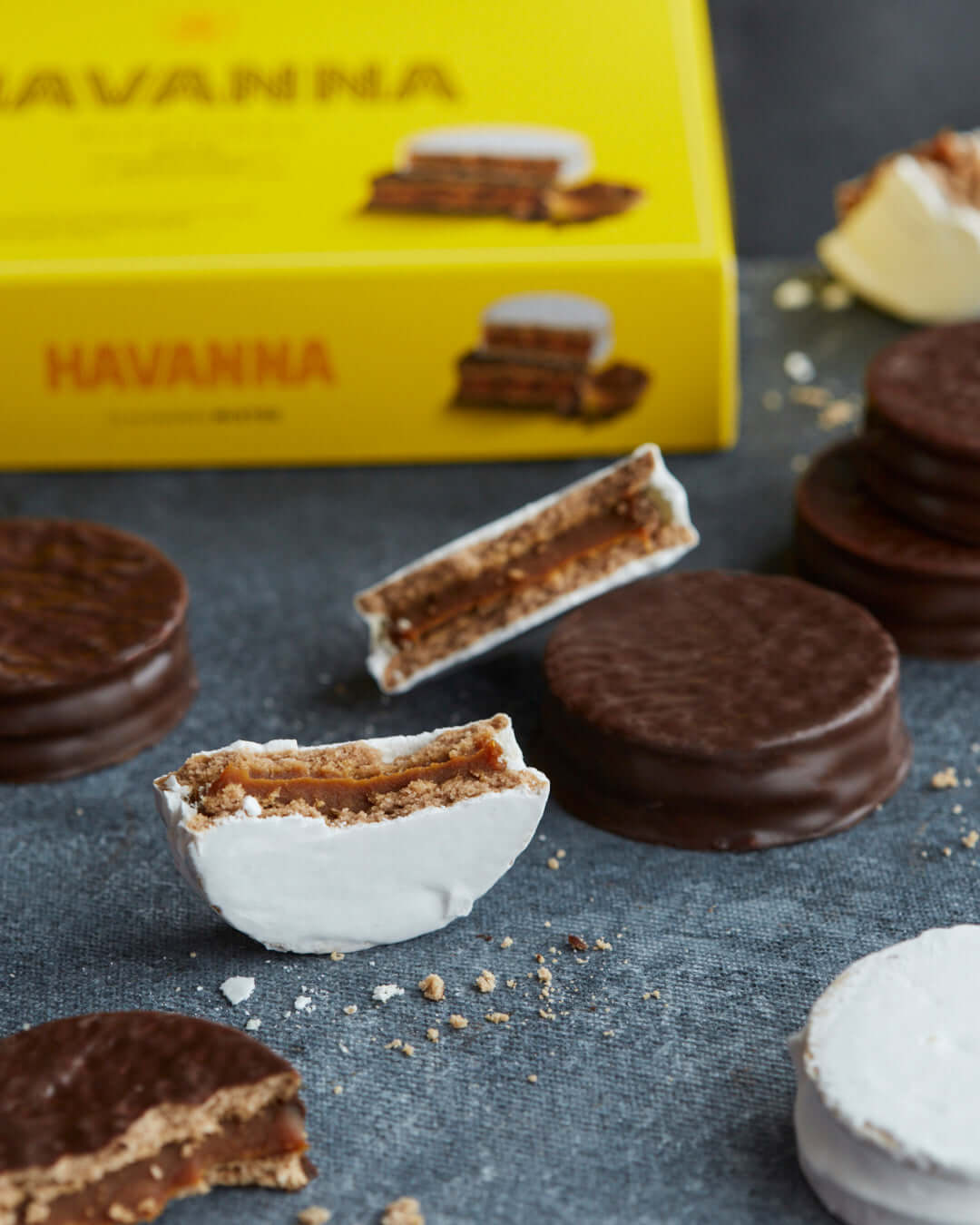 Alfajores Mixtos Chocolate - Merengue.